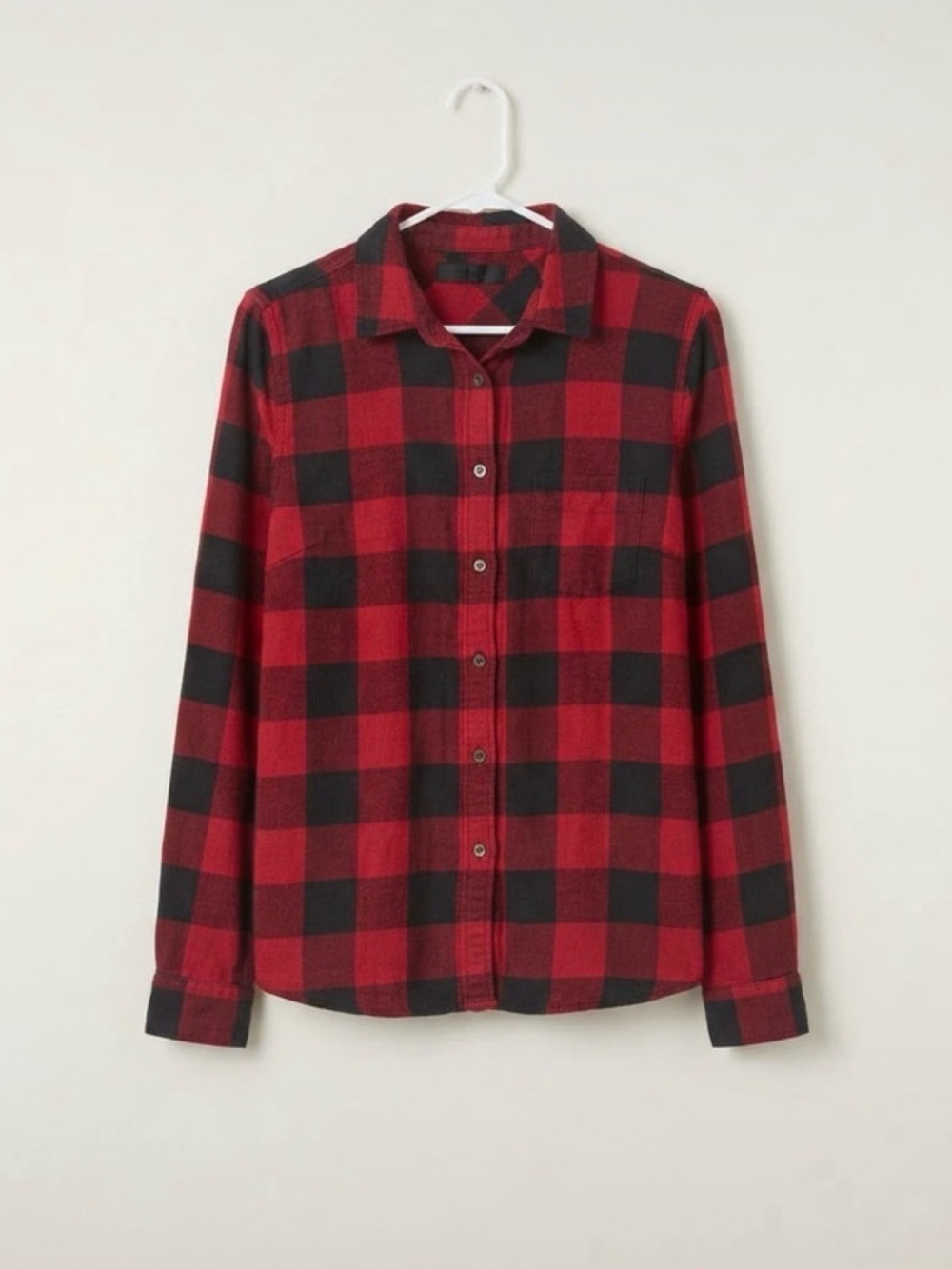 Woman’s Forever 21 Red and Black Buffalo Plaid Flannel Shirt Size Large